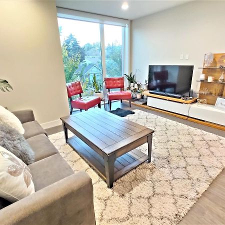 Monki Di Executive Suites - Glas - Luxury Inner City Home 3 Min To Downtown W Private Rooftop Patio Fireplace YYC المظهر الخارجي الصورة