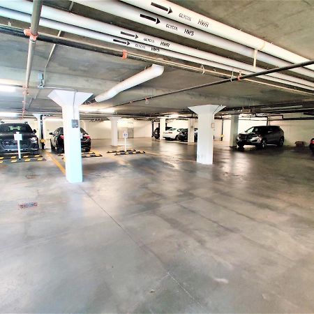 Monki Di Executive Suites - Glas - Luxury Inner City Home 3 Min To Downtown W Private Rooftop Patio Fireplace YYC المظهر الخارجي الصورة