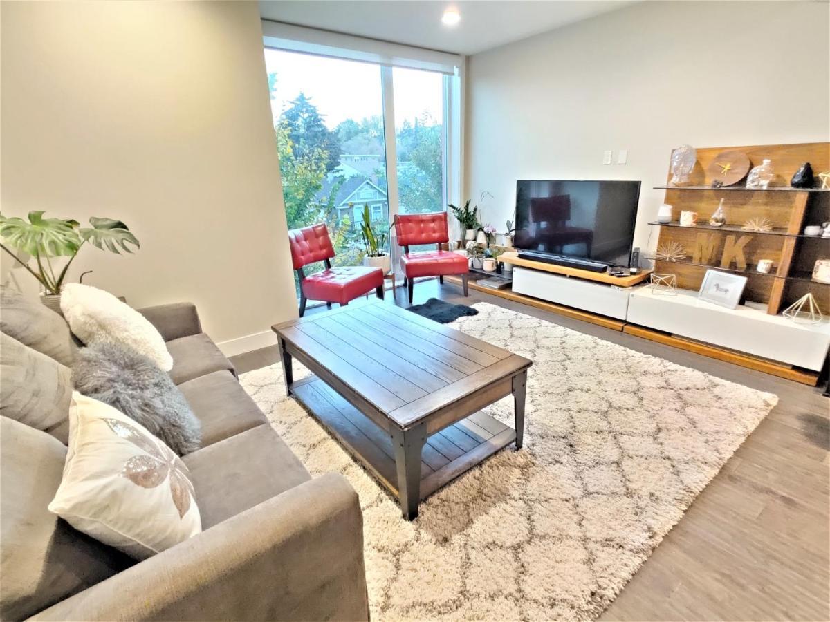 Monki Di Executive Suites - Glas - Luxury Inner City Home 3 Min To Downtown W Private Rooftop Patio Fireplace YYC المظهر الخارجي الصورة