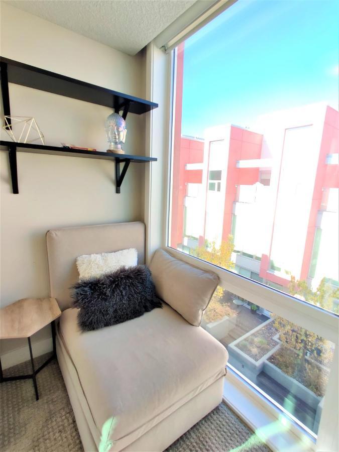 Monki Di Executive Suites - Glas - Luxury Inner City Home 3 Min To Downtown W Private Rooftop Patio Fireplace YYC المظهر الخارجي الصورة