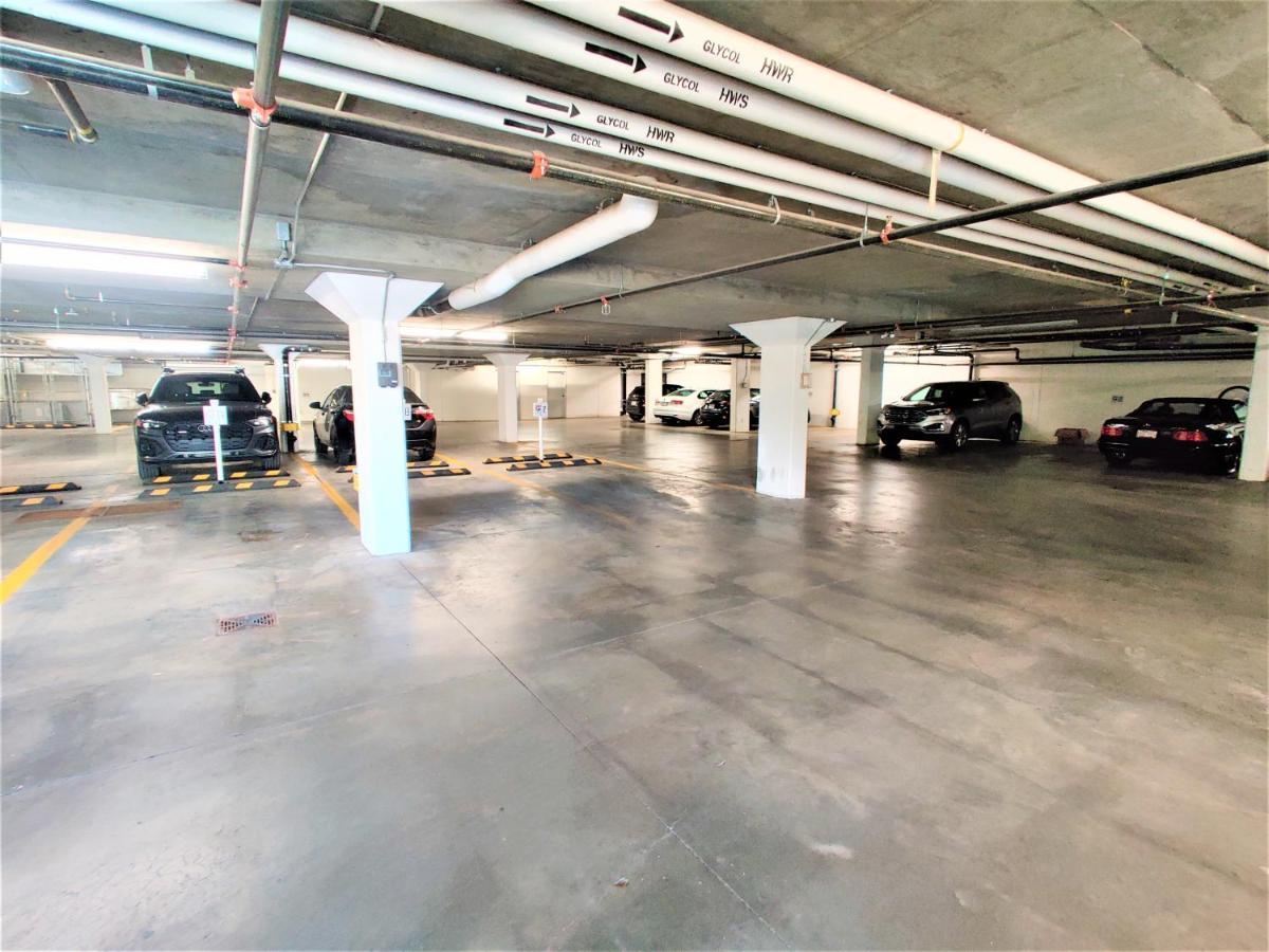 Monki Di Executive Suites - Glas - Luxury Inner City Home 3 Min To Downtown W Private Rooftop Patio Fireplace YYC المظهر الخارجي الصورة